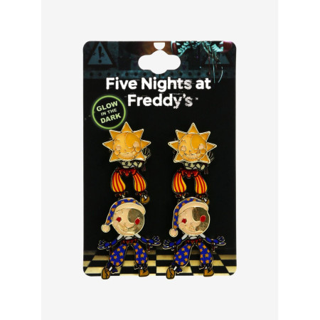 Five Nights At Freddy's Sun & Moon Glow-In-The-Dark Drop Earrings - Préco Décembre 202431147561_hi?$productMainDesktop$&fmt=auto